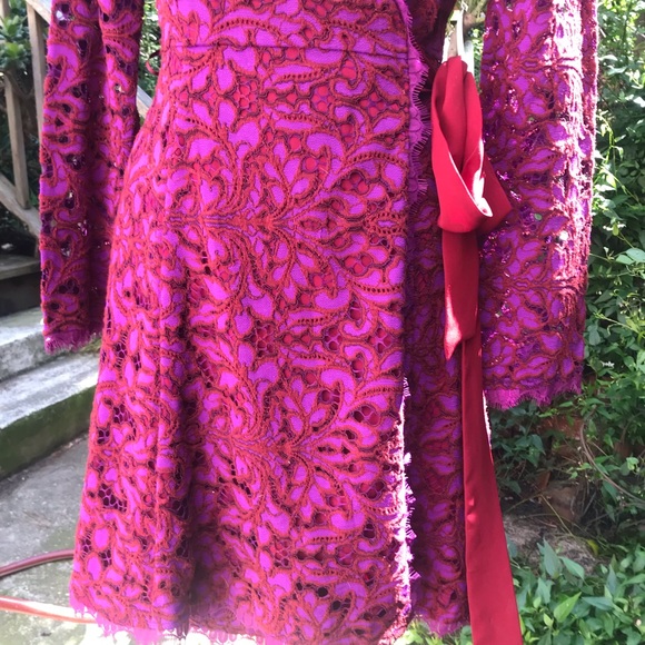 Diane Von furstenberg lace wrap dress Sz 10 EUC - Picture 3 of 9